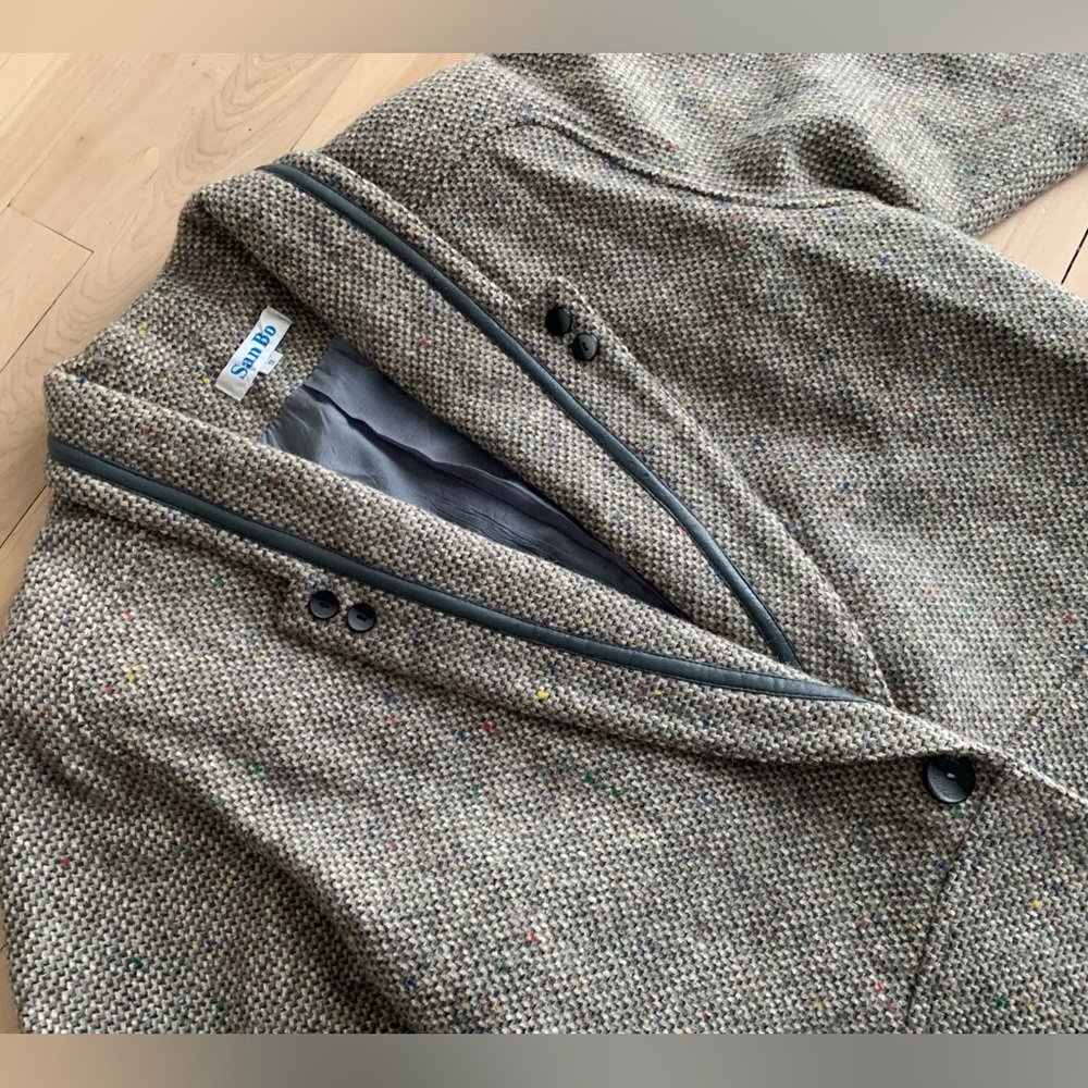 VINTAGE - San Bo Tweed Wool-Blend Jacket with Faux Leather Trim - Picture 4 of 14